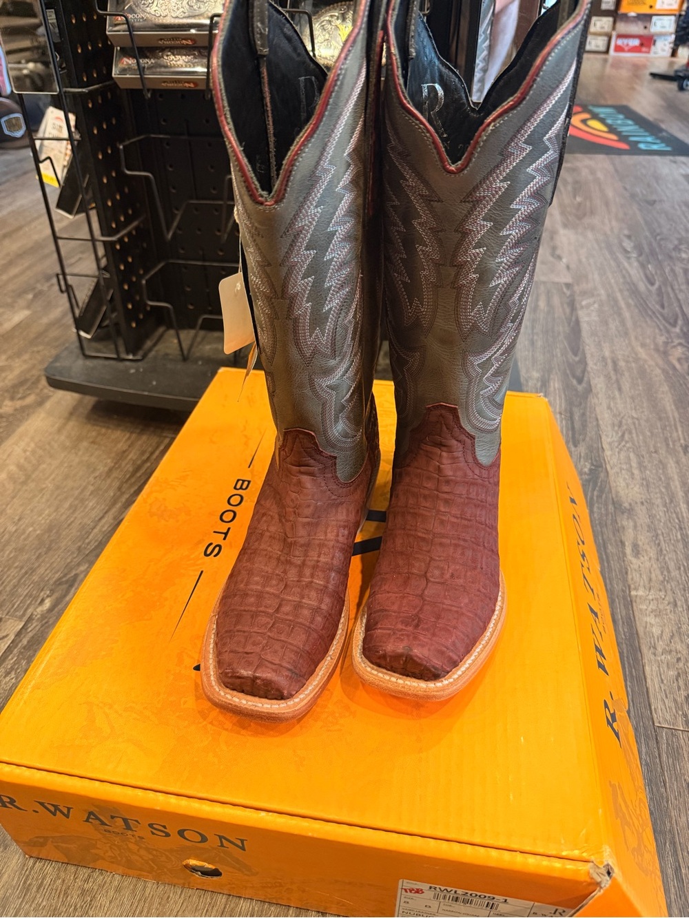 NEW ladies Two-Tone caiman belly boots size 8